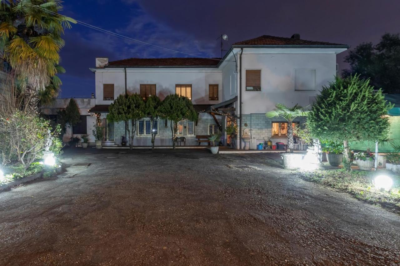 Hotel Casa Stella Malpensa Cassano Magnago Esterno foto