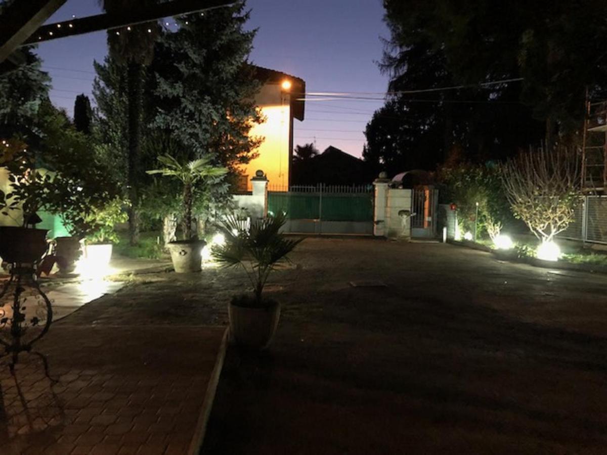 Hotel Casa Stella Malpensa Cassano Magnago Esterno foto